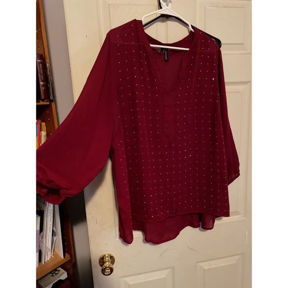Red 3/4 sleeve blouse - Picture 2 of 2